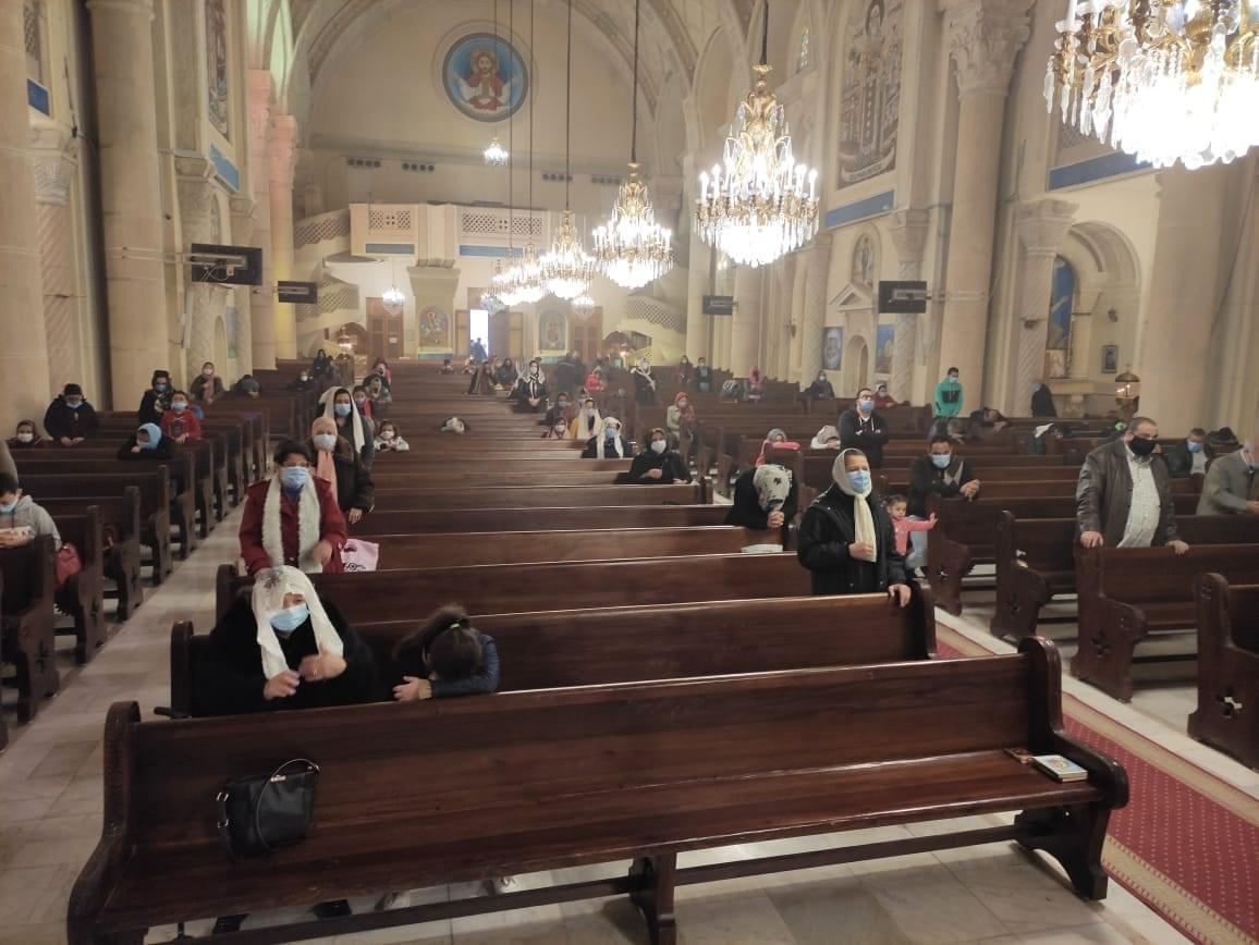 استئناف القداسات بكنائس الإسكندرية 