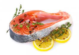 يعتبر سمك السلمون من أشهر منتجات الخصوبة لأنه يحتوي على نسبة عالية من أحماض أوميجا 3 الدهنية