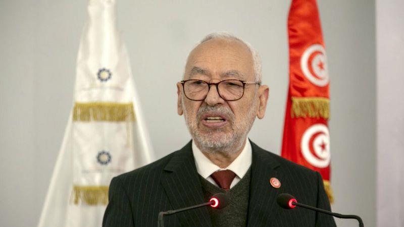 متحديًا الرئيس التونسي.. الغنوشي يعلن أن البرلمان في حالة "انعقاد دائم" متحديًا الرئيس التونسي.. الغنوشي يعلن أن البرلمان في حالة "انعقاد دائم"