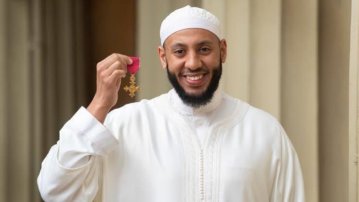 تكريم مصريًّا يعمل إمام مسجد في لندن 