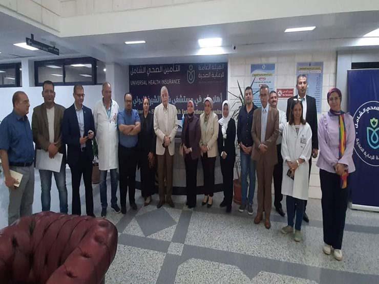 خلال لقاء المحافظ بالأطقم الطبية في مستشفى شرم الشيخ الدولي