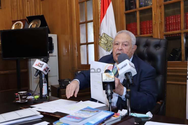 نقيب المحامين: لا يجوز اشتراك المعاد قيدهم في مشروع العلاج إلا بعد مرور عامين نقيب المحامين: لا يجوز اشتراك المعاد قيدهم في مشروع العلاج إلا بعد مرور عامين