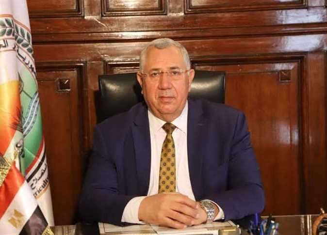 وزير الزراعة لمصراوي: ارتفاع سعر طن الأسمدة لـ 4.5 آلاف جنيه في صالح الفلاحين والشركات