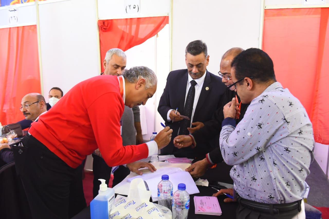 بيان من 13 نقطة.. الأهلي يطالب وزارة الرياضة واللجنة الأوليمبية بتنفيذ اللوائح والقوانين بيان من 13 نقطة.. الأهلي يطالب وزارة الرياضة واللجنة الأوليمبية بتنفيذ اللوائح والقوانين