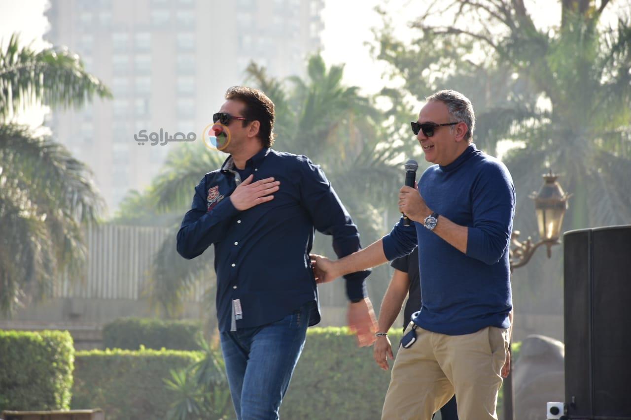 كريم عبد العزيز يتألق في فعاليات مهرجان القاهرة