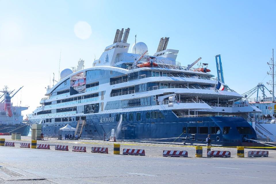 ميناء السخنة يستقبل أول سفينة سياحية منذ تفشي جائحة كورونا