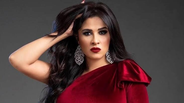 في عيد ميلادها.. موقف جمع بين ياسمين عبدالعزيز والمخرج إسماعيل عبدالحافظ في عيد ميلادها.. موقف جمع بين ياسمين عبدالعزيز والمخرج إسماعيل عبدالحافظ