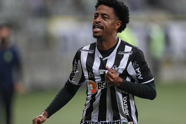 نجم بيراميدز السابق: علينا الاحتفال بلقب الدوري البرازيلي نجم بيراميدز السابق: علينا الاحتفال بلقب الدوري البرازيلي
