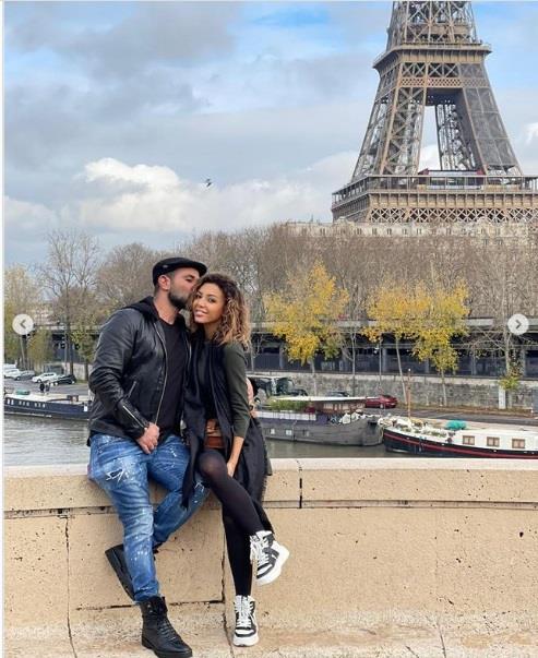 احمد سعد وزوجته في باريس