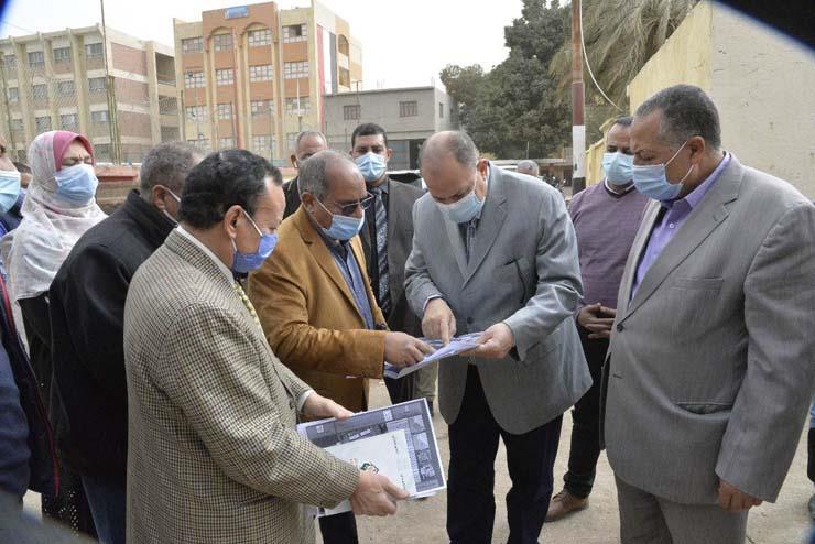 محافظ أسيوط يتفقد مستشفى الحميات ومركز شباب الشامية بساحل سليم