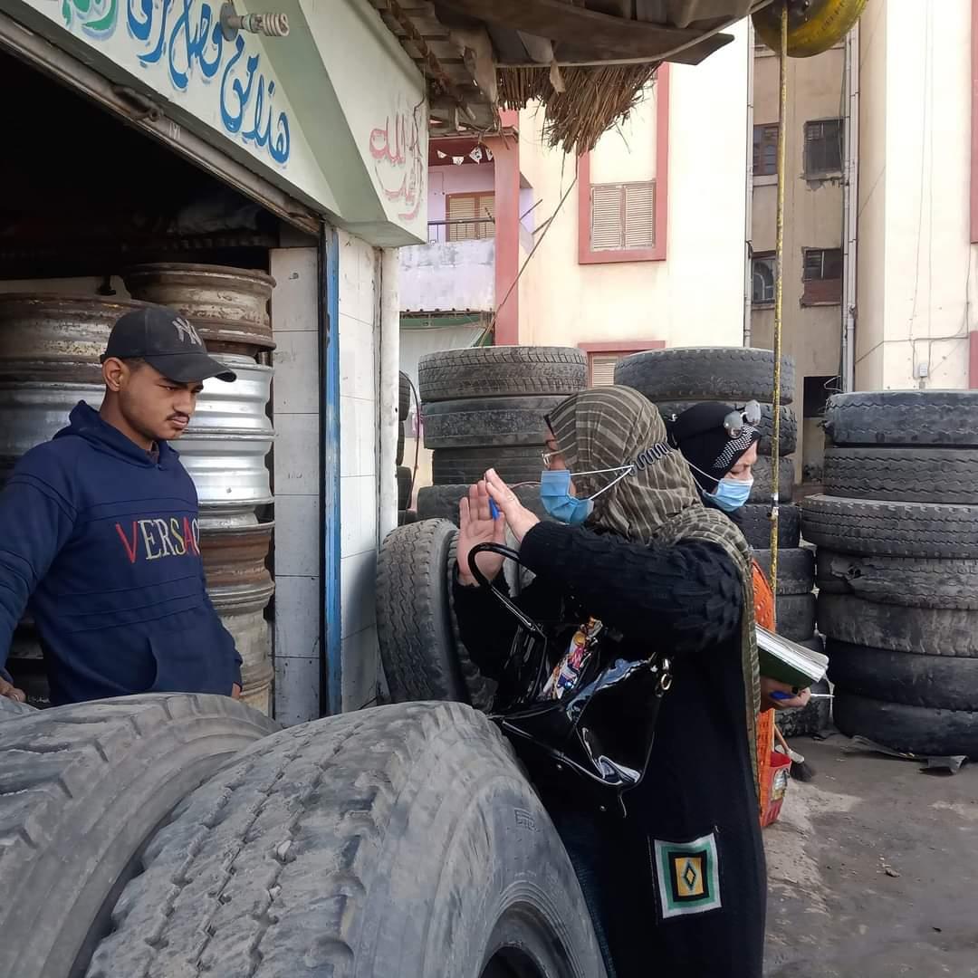 تحصيل رسوم ومتأخرات النظافة على الأسواق في بورسعيد