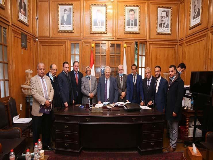 نقيب المحامين مع مجلس محامين جنوب القاهرة