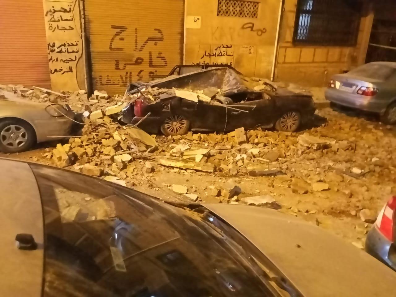 سقوط أجزاء من عقار بالإسكندرية 