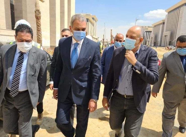 وزير شؤون المجالس النيابية يزور مبنى الوزارة بالعاصمة الإدارية 