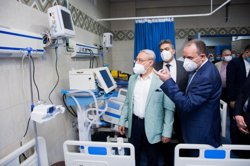 رئيس جامعة طنطا يتابع تطوير مستشفى الباطنة الجامعي 