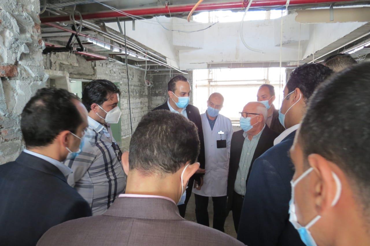 محافظ بورسعيد يتفقد الجناح البحري بمستشفى السلام بورسعيد