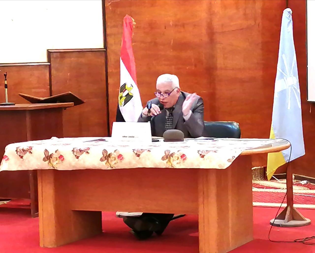 اجتماع تعليم الإسكندرية استعدادا لامتحانات الشهادة الإعدادية