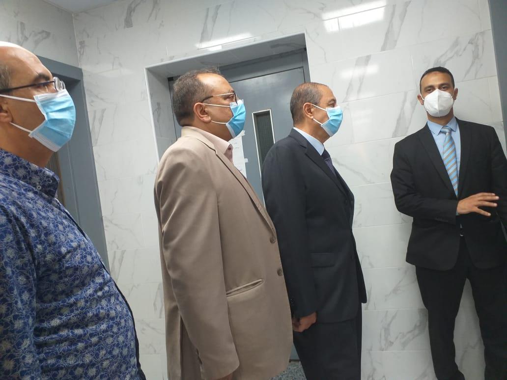 رئيس القطاع الوقائي بالصحة يتفقد أقسام عزل مستشفيات الفيوم