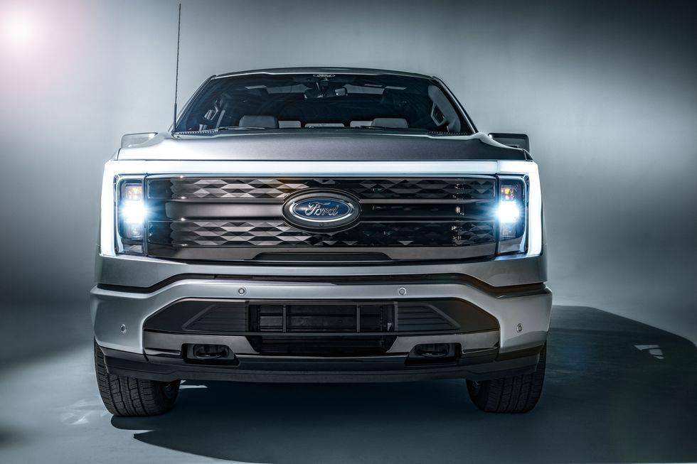 فورد F-150 لايتنينج الكهربائية الكهربائية