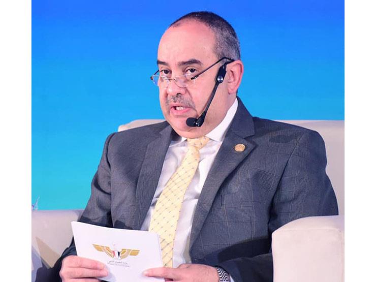 الطيار محمد منار، وزير الطيران