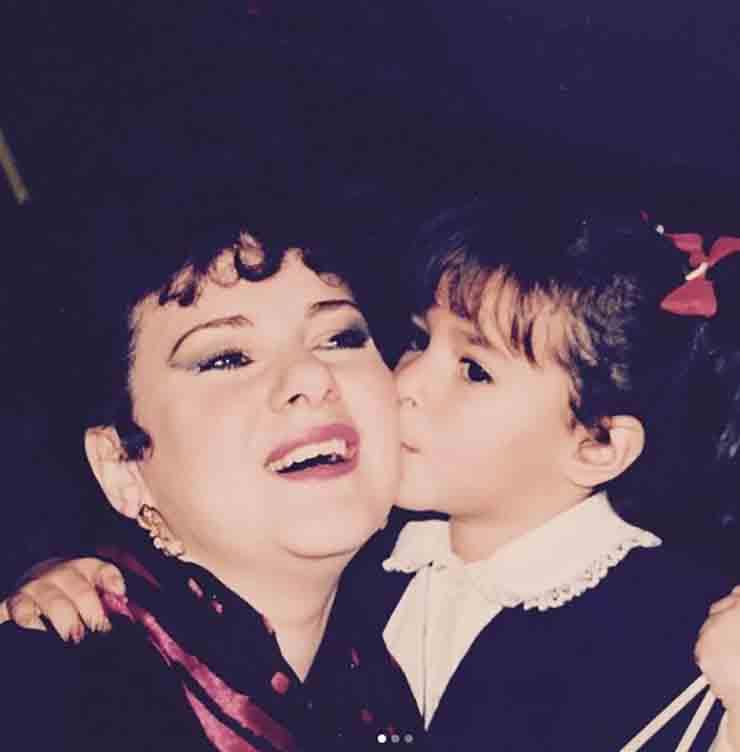 إيمي سمير غانم ووالدتها