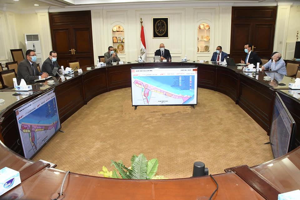 وزير الإسكان يتابع الموقف التنفيذى لمشروعات المرحلة العاجلة بمدينة رشيد الجديدة