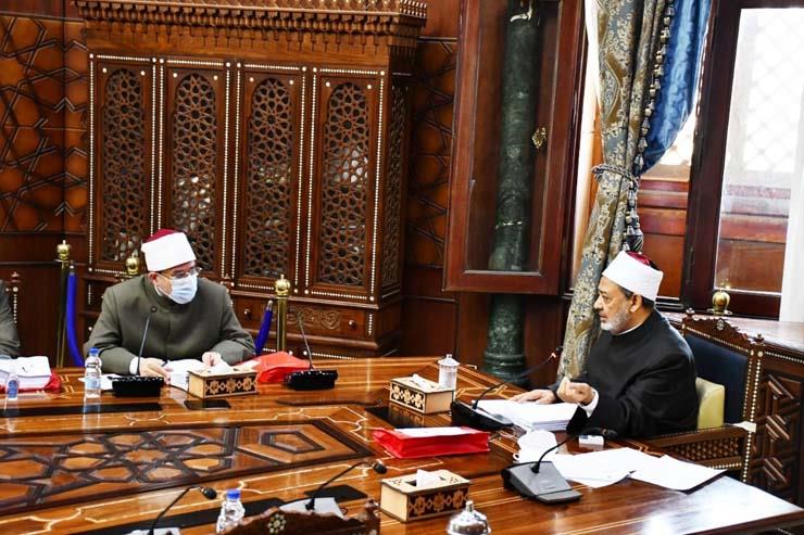 وزير الأوقاف يحضر اجتماع المجلس الأعلى للأزهر بقيادة الإمام الأكبر 