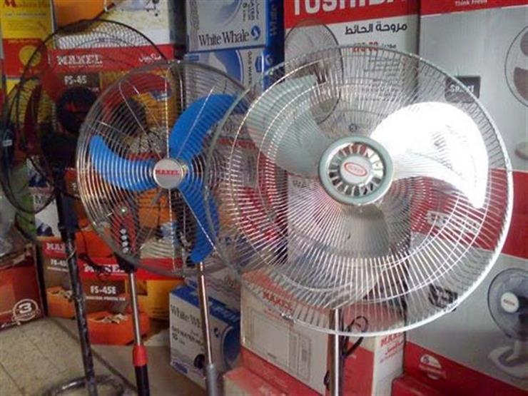 إقبال على شراء المراوح والتكييفات.. وزيادة 20% في الأسعار هذا العام إقبال على شراء المراوح والتكييفات.. وزيادة 20% في الأسعار هذا العام
