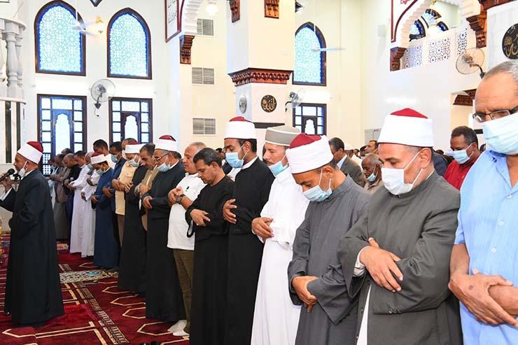 افتتاح أول مسجد في مدينة قنا الجديدة بالجهود الذاتية (2)