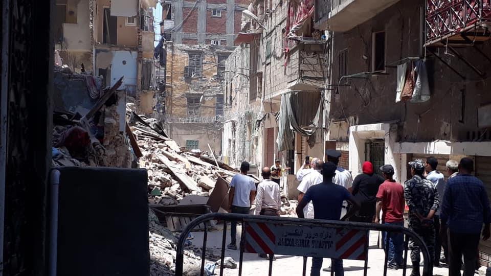 إزالة الخطورة الداهمة عن 3 عقارات غرب الإسكندرية
