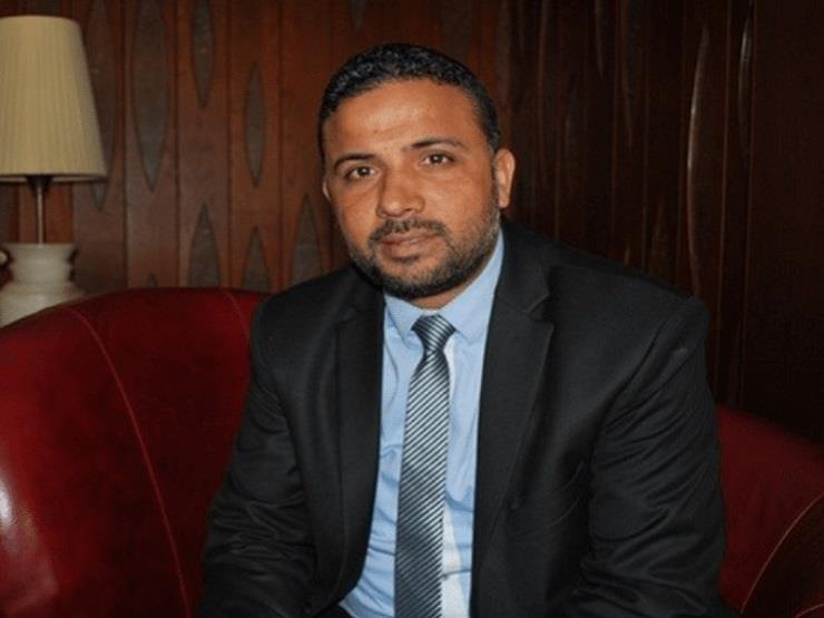"حليف لحركة النهضة".. اختطاف رئيس تكتل بالبرلمان التونسي (فيديو) "حليف لحركة النهضة".. اختطاف رئيس تكتل بالبرلمان التونسي (فيديو)