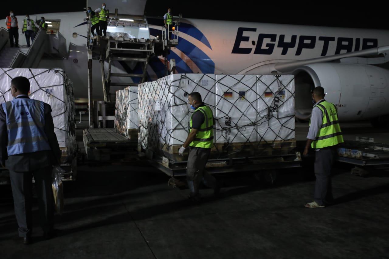 الصحة: استقبال 4 ملايين جرعة جديدة من لقاح أسترازينيكا الصحة: استقبال 4 ملايين جرعة جديدة من لقاح أسترازينيكا