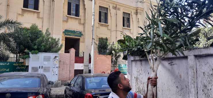 رفع القمامة من محيط المدارس بالإسكندرية 
