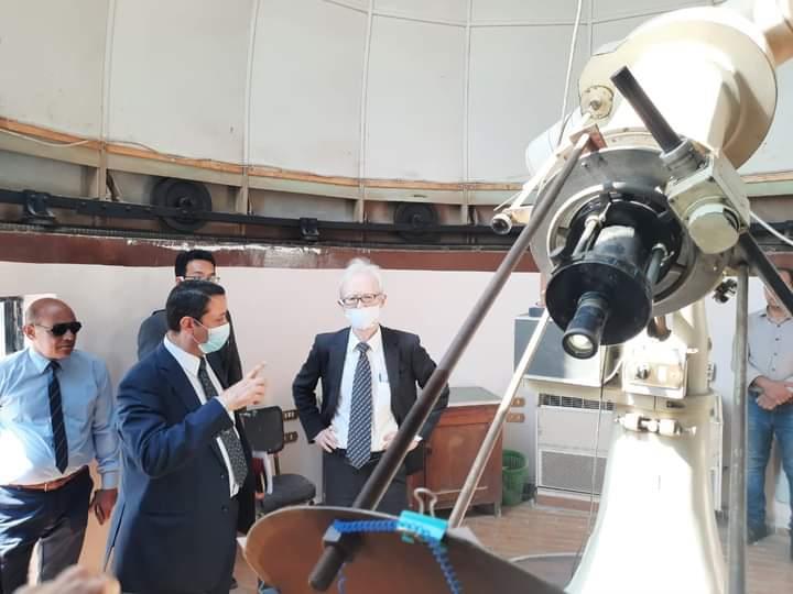 السفير الياباني يزور المعهد القومى للبحوث الفلكية