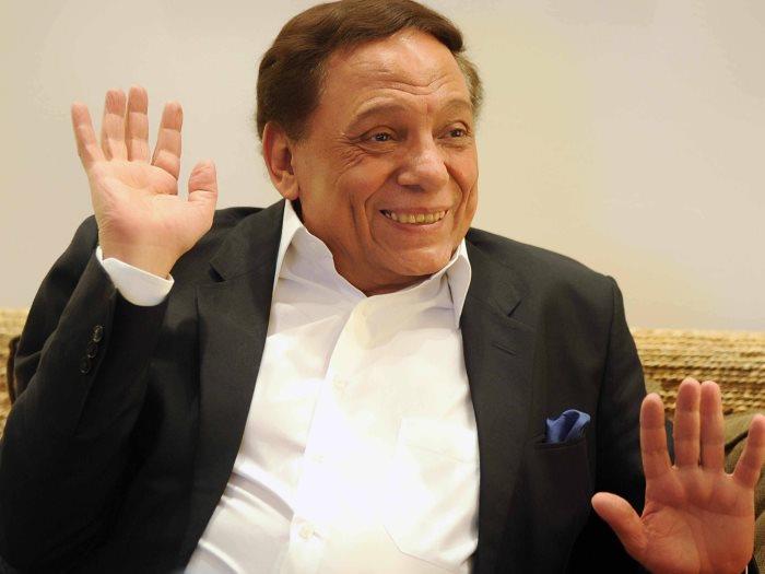 شقيق عادل إمام يرد على شائعات تدهور الحالة الصحية للزعيم شقيق عادل إمام يرد على شائعات تدهور الحالة الصحية للزعيم