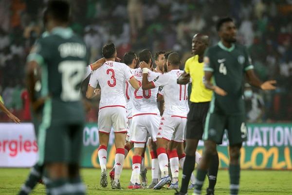 تونس تُقصى نيجيريا وتتأهل إلى ربع نهائي كأس أمم أفريقيا تونس تُقصى نيجيريا وتتأهل إلى ربع نهائي كأس أمم أفريقيا