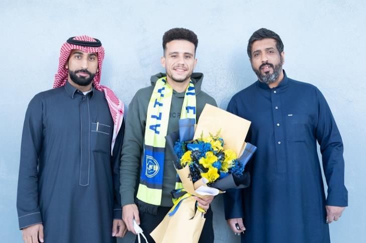 مصطفى فتحي: تنازلت عن 100 ألف دولار للزمالك.. وكان لدي عرضين سعوديين بجانب نادي التعاون مصطفى فتحي: تنازلت عن 100 ألف دولار للزمالك.. وكان لدي عرضين سعوديين بجانب نادي التعاون