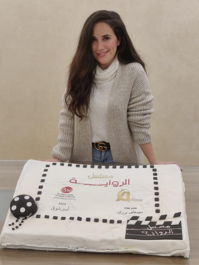 شيري عادل تبدأ رحلة البحث عن قاتل "الرواية" بعد أسبوع شيري عادل تبدأ رحلة البحث عن قاتل "الرواية" بعد أسبوع