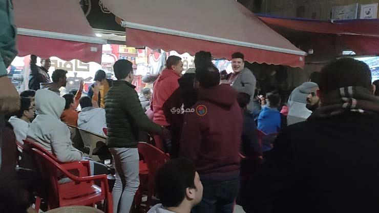 لحظة فرحة الجماهير بفوز المنتخب