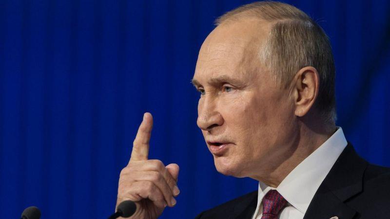 بوتين يلمح إلى إمكانية إضافة توجيه الضربة النووية الأولى إلى استراتيجية بلاده