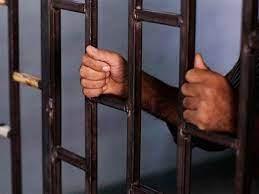 رفضت إعطاءه أموال.. شخص يعتدي على والدته بالضرب في الجيزة رفضت إعطاءه أموال.. شخص يعتدي على والدته بالضرب في الجيزة