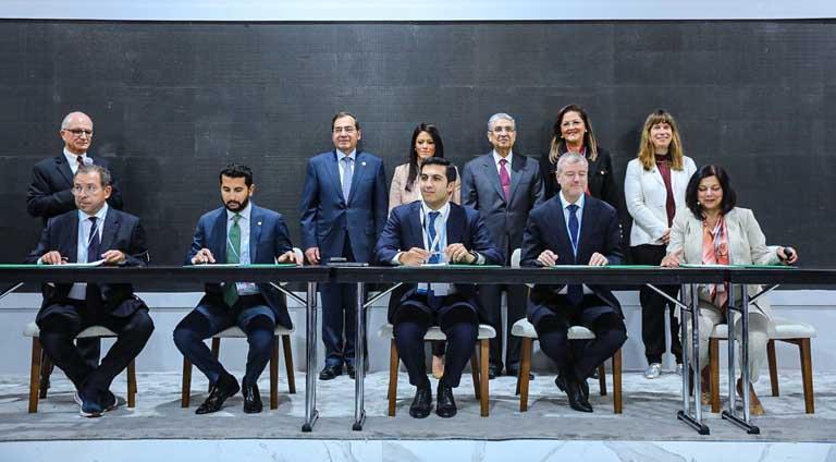 الدكتورة رانيا المشاط وزيرة التعاون الدولي توقيع عقود لمشروعات توليد الوقود الأخضر