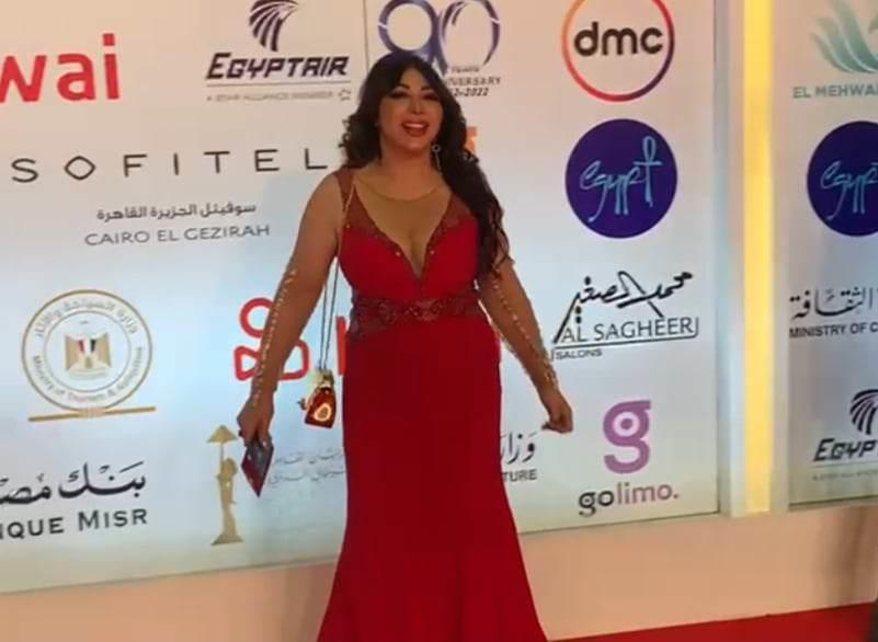 5 نجمات بفساتين جريئة في ختام مهرجان القاهرة السينمائي 