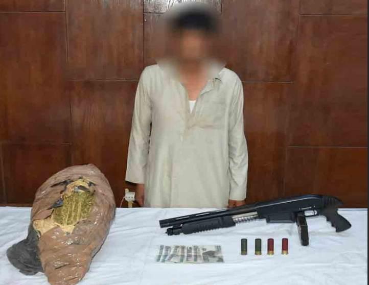 عاطل يحول مسكنه وكرًا لتجارة البانجو في الصف عاطل يحول مسكنه وكرًا لتجارة البانجو في الصف