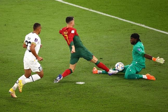 البرتغال تسقط غانا في مباراة مثيرة ورونالدو يدخل التاريخ
