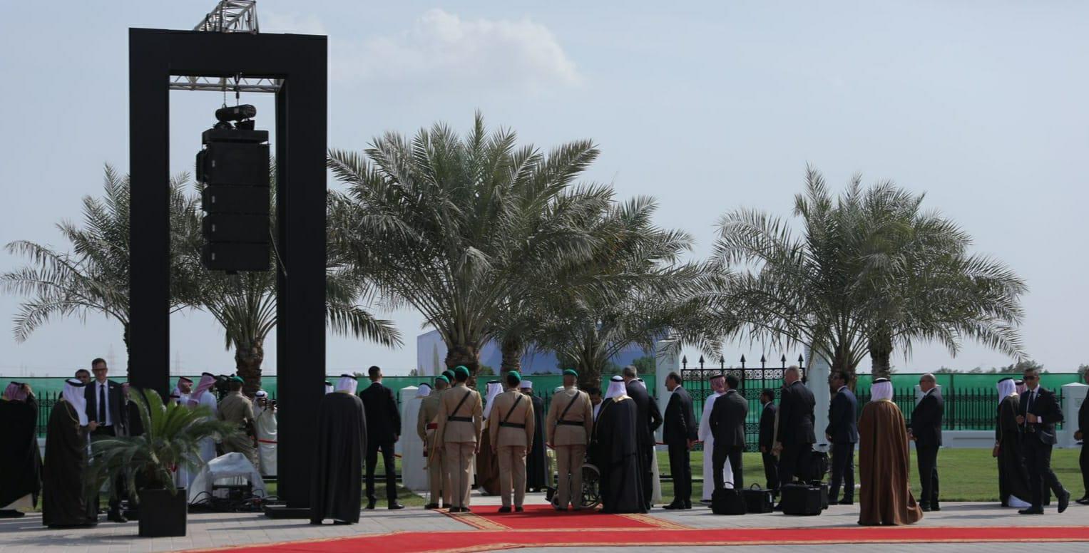 ملك البحرين يستقبل شيخ الأزهر في صرح الشهيد بقصر الصخير