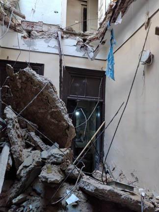 مصرع شخص وإصابة 2 آخرين في انهيار سقف عقار وسط الإسكندرية