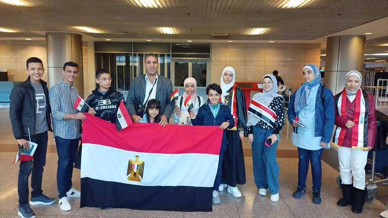 وفد طلاب مصر يصل دبي للمنافسة على لقب بطل تحدي القراءة العربي