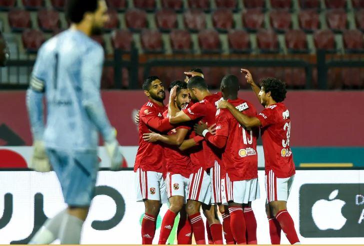 "عودة الشحات واستبعاد فتحي" .. تعرف على قائمة الأهلي لمواجهة المحلة بالدوري