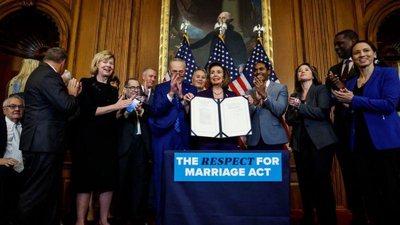 زواج المثليين: الكونجرس الأمريكي يقر تشريعا يكرّس المساواة في الزواج في القانون الفيدرالي